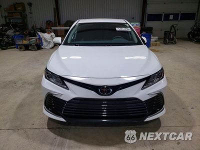 Piąte zdjęcie samochodu w środku: 2024 TOYOTA CAMRY LE VIN:4T1C11AK6RU218834 - miniatura