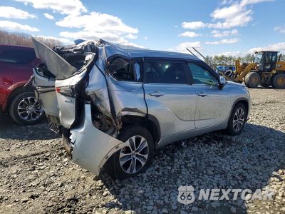 Trzecie zdjęcie samochodu z tyłu: 2023 TOYOTA HIGHLANDER HYBRID XLE VIN:5TDKARAH3PS518402 - miniatura
