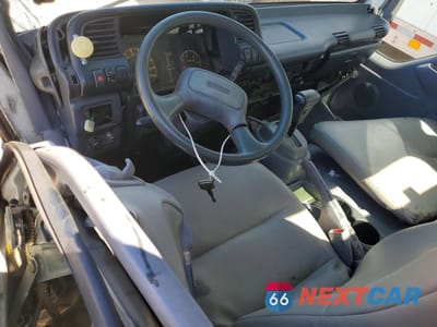 Zdjęcie 8 z 14 samochodu: 2006 ISUZU NPR VIN:JALB4B16067021974 - miniatura