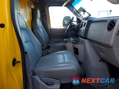 Zdjęcie 11 z 13 samochodu: 2016 FORD ECONOLINE E350 SUPER DUTY CUTAWAY VAN VIN:1FDWE3FS5GDC37376 - miniatura