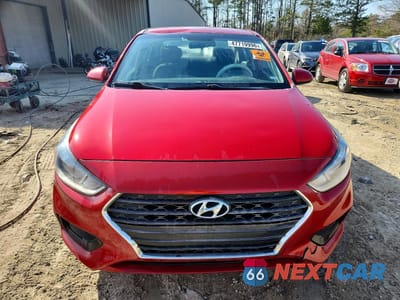 Piąte zdjęcie samochodu w środku: 2018 HYUNDAI ACCENT SE VIN:3KPC24A34JE005671 - miniatura