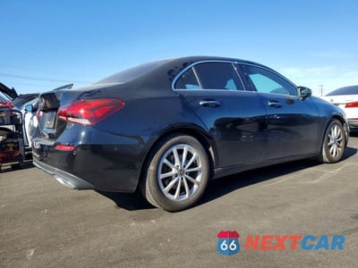 Trzecie zdjęcie samochodu z tyłu: 2021 MERCEDES-BENZ A 220 VIN:W1K3G4EB0MJ288540 - miniatura