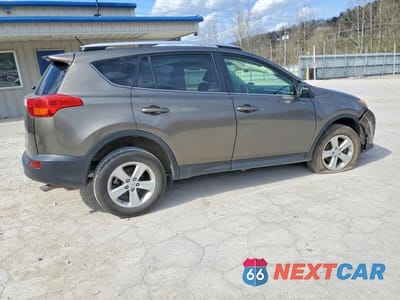 Trzecie zdjęcie samochodu z tyłu: 2013 TOYOTA RAV4 XLE VIN:JTMRFREV0DD005146 - miniatura