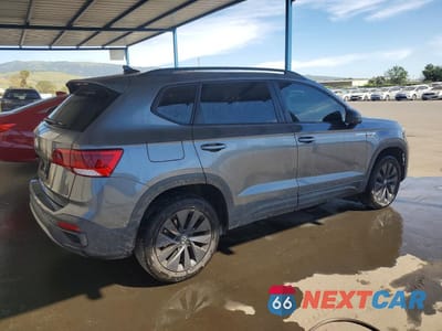Trzecie zdjęcie samochodu z tyłu: 2022 VOLKSWAGEN TAOS S VIN:3VVCX7B28NM028344 - miniatura