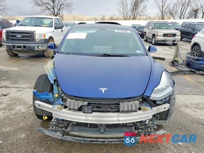 Piąte zdjęcie samochodu w środku: 2020 TESLA MODEL 3 VIN:5YJ3E1EB7LF620512 - miniatura