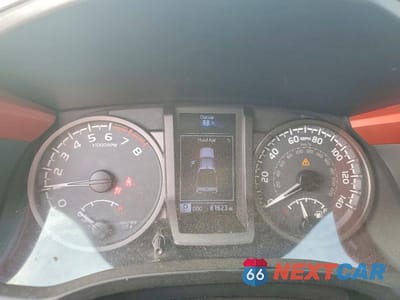 Zdjęcie 9 z 13 samochodu: 2017 TOYOTA TACOMA TRD OFF-ROAD VIN:3TMCZ5AN0HM090740 - miniatura