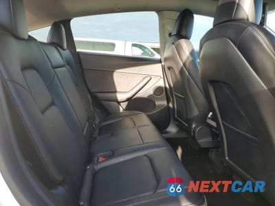 Zdjęcie 11 z 13 samochodu: 2022 TESLA MODEL Y VIN:7SAYGDEF5NF394903 - miniatura