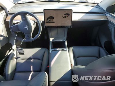 Zdjęcie 8 z 15 samochodu: 2025 TESLA MODEL Y VIN:7SAYGDED9SF266853 - miniatura
