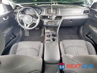 Zdjęcie 8 z 12 samochodu: 2017 KIA OPTIMA LX VIN:5XXGT4L36HG169971 - miniatura