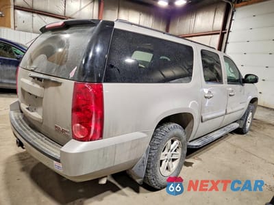 Trzecie zdjęcie samochodu z tyłu: 2009 GMC YUKON XL K1500 SLE VIN:1GKFK26369J120768 - miniatura
