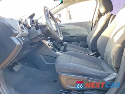 Zdjęcie 7 z 13 samochodu: 2014 CHEVROLET SONIC LT VIN:1G1JC6SH2E4217799 - miniatura