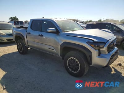 Czwarte zdjęcie samochodu z boku: 2024 TOYOTA TACOMA TRD OFF-ROAD VIN:3TMLB5JN4RM064602 - miniatura