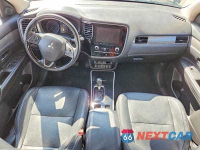 Zdjęcie 8 z 14 samochodu: 2020 MITSUBISHI OUTLANDER SE VIN:JA4AD3A32LZ034714 - miniatura