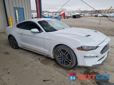 Czwarte zdjęcie samochodu z boku: 2018 FORD MUSTANG VIN:1FA6P8TH9J5156151 - miniatura