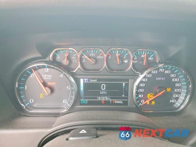 Zdjęcie 9 z 12 samochodu: 2019 CHEVROLET TAHOE C1500 LT VIN:1GNSCBKC4KR285049 - miniatura