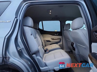 Zdjęcie 11 z 14 samochodu: 2023 GMC ACADIA SLE VIN:1GKKNRL48PZ107790 - miniatura