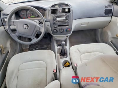 Zdjęcie 8 z 11 samochodu: 2006 KIA SPECTRA EX VIN:KNAFE121265347183 - miniatura