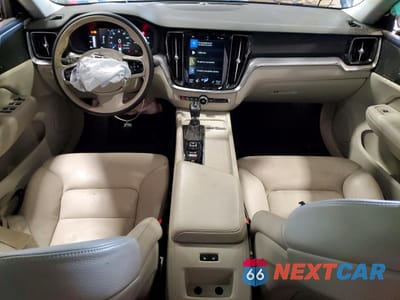 Zdjęcie 8 z 13 samochodu: 2019 VOLVO S60 T6 MOMENTUM VIN:7JRA22TK2KG004571 - miniatura