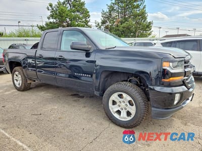 Czwarte zdjęcie samochodu z boku: 2019 CHEVROLET SILVERADO LD K1500 LT VIN:2GCVKPEC8K1231179 - miniatura