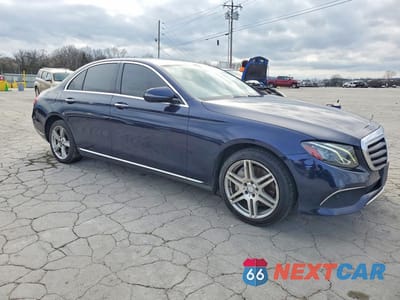 Czwarte zdjęcie samochodu z boku: 2017 MERCEDES-BENZ E 300 VIN:WDDZF4JB9HA102714 - miniatura