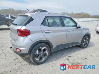 Trzecie zdjęcie samochodu z tyłu: 2023 HYUNDAI VENUE SEL VIN:KMHRC8A38PU261560 - miniatura