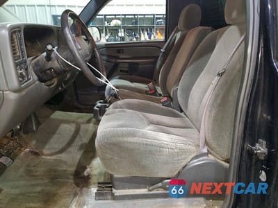 Zdjęcie 7 z 12 samochodu: 2004 CHEVROLET SILVERADO K2500 HEAVY DUTY VIN:1GCHK24U44E130698 - miniatura