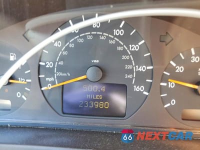 Zdjęcie 9 z 11 samochodu: 2001 MERCEDES-BENZ E 320 VIN:WDBJF65J61B277103 - miniatura