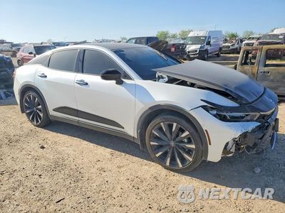 Czwarte zdjęcie samochodu z boku: 2024 TOYOTA CROWN PLATINUM VIN:JTDAFAAF7R3008930 - miniatura