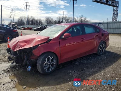 2021 KIA FORTE LXS 3KPF24AD9ME363729 - główne zdjęcie licytacji z USA - miniatura
