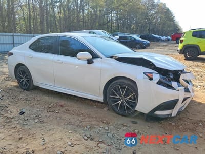 Czwarte zdjęcie samochodu z boku: 2023 TOYOTA CAMRY SE VIN:4T1G11AKXPU103068 - miniatura