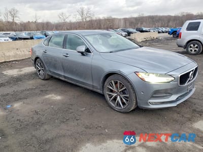 Czwarte zdjęcie samochodu z boku: 2018 VOLVO S90 T6 MOMENTUM VIN:LVY992MK2JP036469 - miniatura