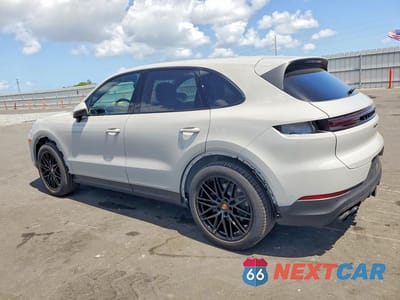 Drugie zdjęcie samochodu z przodu: 2025 PORSCHE CAYENNE VIN:WP1AA2AY8SDA03319 - miniatura