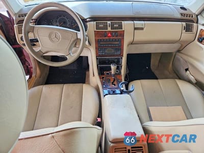Zdjęcie 8 z 11 samochodu: 1999 MERCEDES-BENZ E 300TD VIN:WDBJF25H8XA825025 - miniatura
