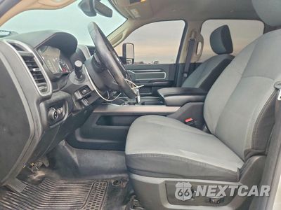 Zdjęcie 7 z 12 samochodu: 2020 RAM 3500 BIG HORN VIN:3C63RRHL5LG134581 - miniatura