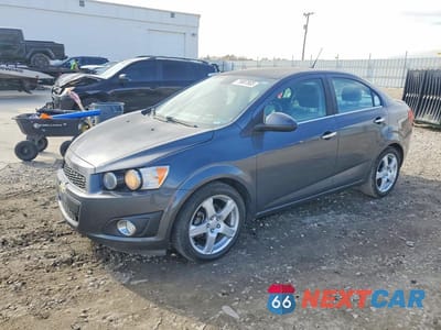 2013 CHEVROLET SONIC LTZ 1G1JE5SBXD4105699 - główne zdjęcie licytacji z USA - miniatura