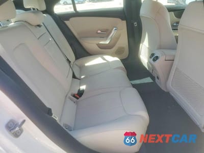 Zdjęcie 10 z 13 samochodu: 2025 MERCEDES-BENZ CLA 250 VIN:W1K5J4GB9SN552917 - miniatura
