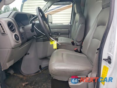 Zdjęcie 7 z 13 samochodu: 2019 FORD E450 BOX TRUCK VIN:1FDXE4FS3KDC04122 - miniatura