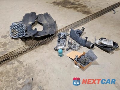 Zdjęcie 12 z 12 samochodu: 2021 CHEVROLET SILVERADO K1500 CUSTOM VIN:3GCPYBEK0MG247999 - miniatura