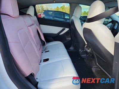 Zdjęcie 10 z 13 samochodu: 2022 TESLA MODEL Y VIN:7SAYGDEF7NF414908 - miniatura