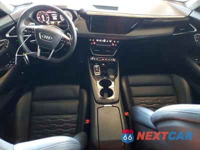 Zdjęcie 8 z 11 samochodu: 2024 AUDI RS E-TRON GT VIN:WAUBHBFW0R7901881 - miniatura