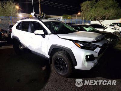 Czwarte zdjęcie samochodu z boku: 2024 TOYOTA RAV4 ADVENTURE VIN:2T3J1RFV5RW438479 - miniatura