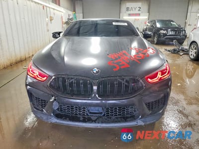 Piąte zdjęcie samochodu w środku: 2020 BMW M8 VIN:WBSDZ0C06LCD92824 - miniatura
