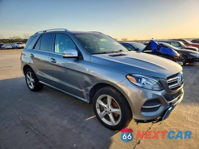 Czwarte zdjęcie samochodu z boku: 2016 MERCEDES-BENZ GLE 350 VIN:4JGDA5JB9GA687300 - miniatura