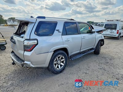 Trzecie zdjęcie samochodu z tyłu: 2016 TOYOTA 4RUNNER TRAIL PREMIUM VIN:JTEBU5JR0G5325828 - miniatura