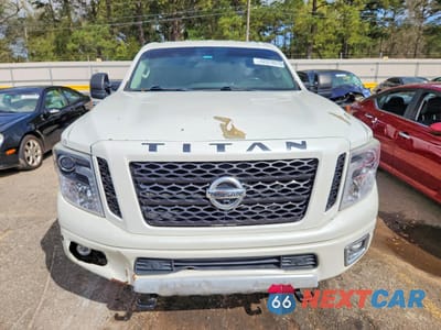 Piąte zdjęcie samochodu w środku: 2018 NISSAN TITAN XD PRO-4X VIN:1N6BA1F4XJN539863 - miniatura