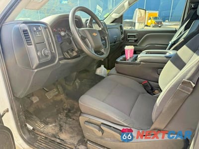 Piąte zdjęcie samochodu w środku: 2022 CHEVROLET SILVERADO MEDIUM DUTY VIN:1HTKHPVM7NH049245 - miniatura