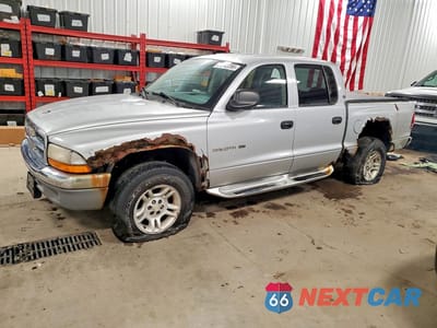2001 DODGE DAKOTA QUAD 1B7GG2AN71S125261 - główne zdjęcie licytacji z USA - miniatura