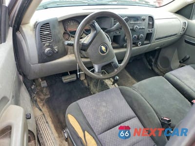 Zdjęcie 8 z 11 samochodu: 2011 CHEVROLET SILVERADO K1500 VIN:1GCNKPEXXBZ234935 - miniatura