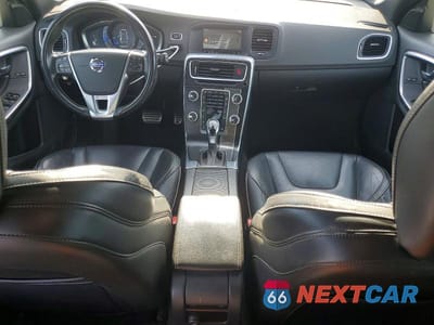 Zdjęcie 8 z 12 samochodu: 2015 VOLVO V60 R DESIGN VIN:YV1902SS7F1264038 - miniatura