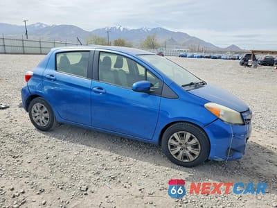 Czwarte zdjęcie samochodu z boku: 2013 TOYOTA YARIS 5-DOOR L VIN:JTDKTUD36DD543072 - miniatura